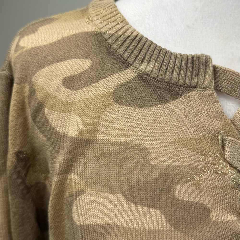 Democracy Beige Camo Criss-Cross Neckline Long Sleeve Knit Top Banded Hem Size L - Picture 8 of 12